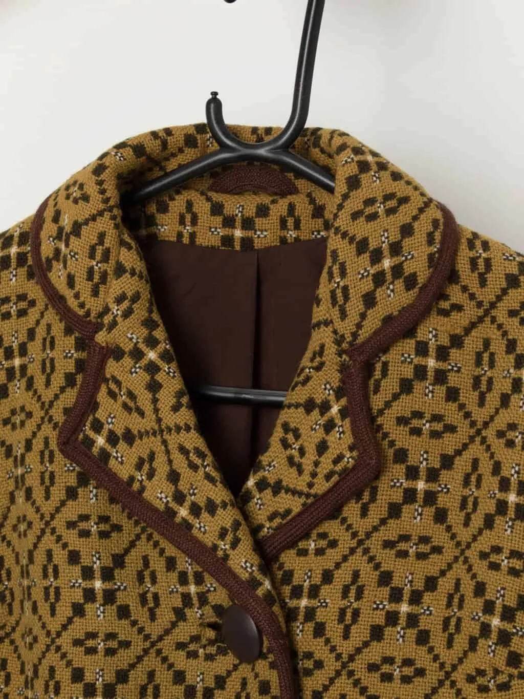 60s vintage mustard and brown Welsh wool jacket with abstract pattern – Medium