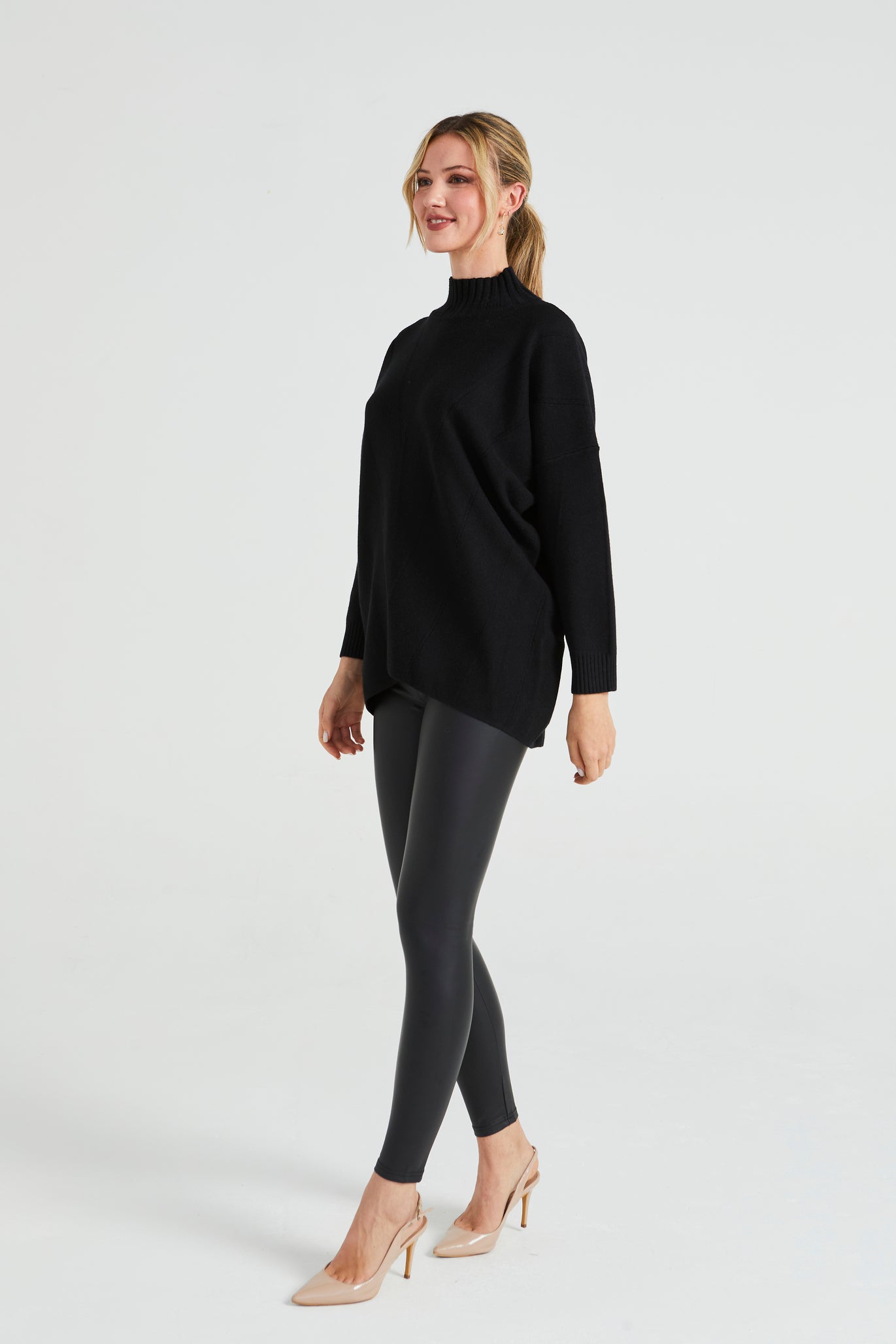 Angeleye Turtle Neck V Stripes Detail Jumper In Black