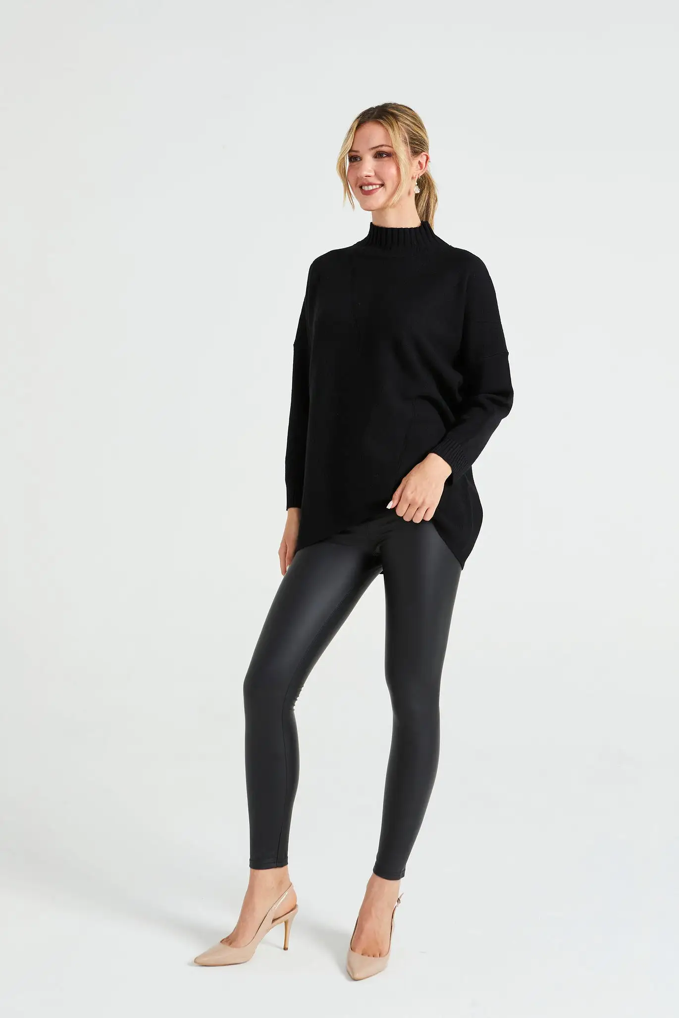 Angeleye Turtle Neck V Stripes Detail Jumper In Black