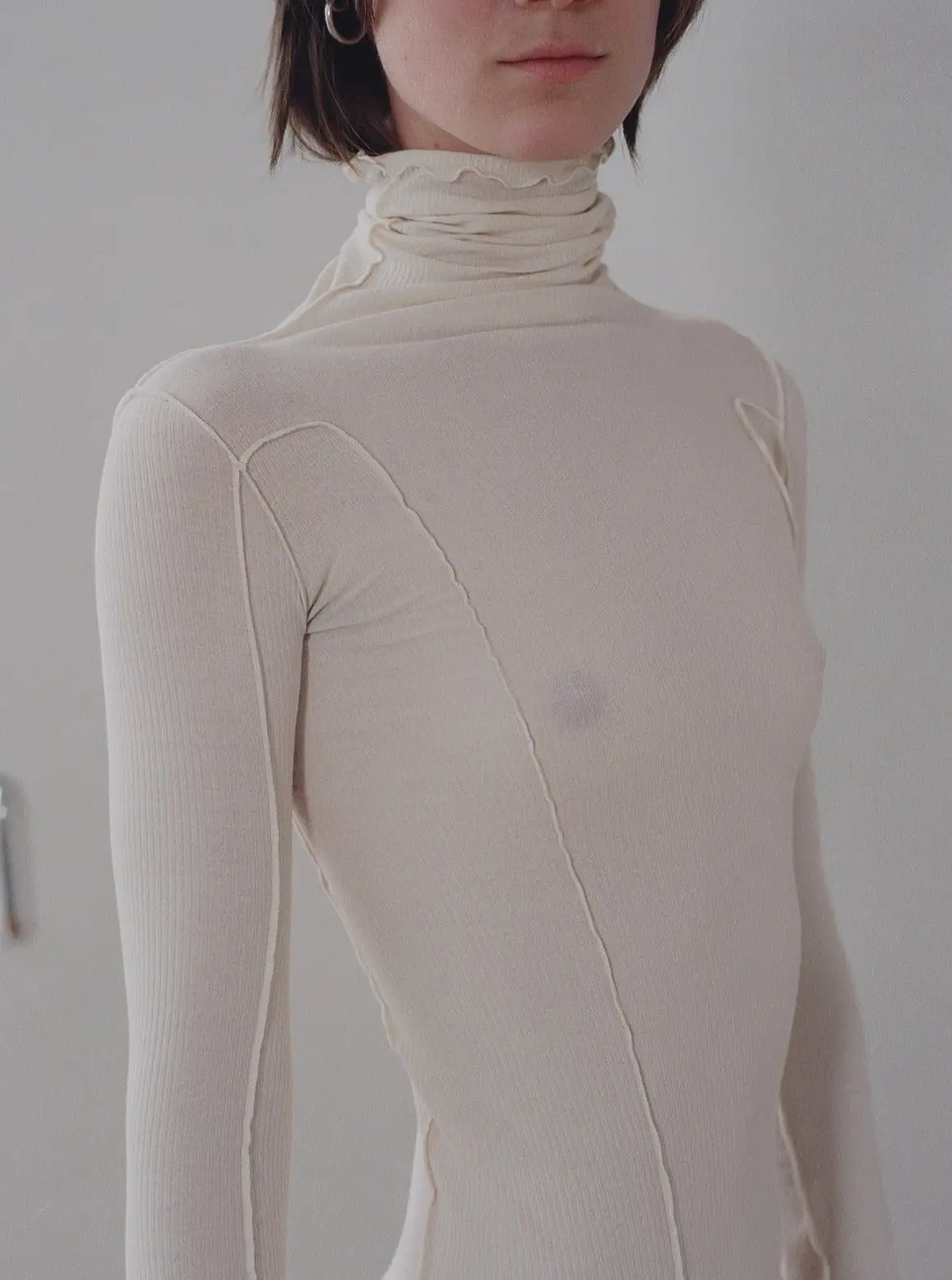 BASERANGE | OMATO TURTLE NECK | OFF-WHITE