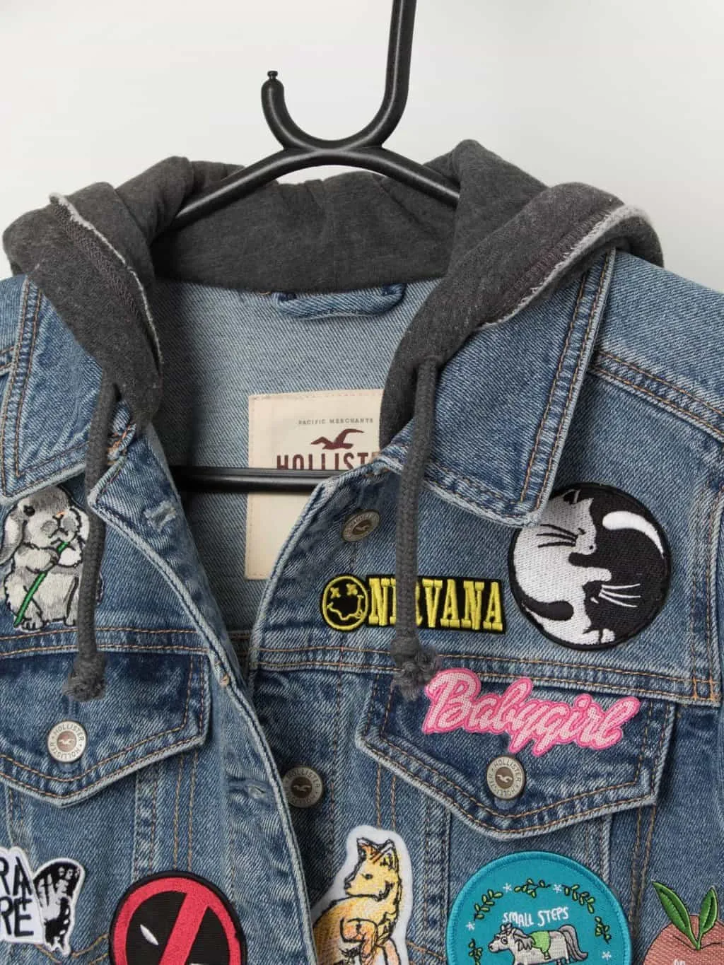 Customised Hollister hooded denim jacket with amazing patches – Small