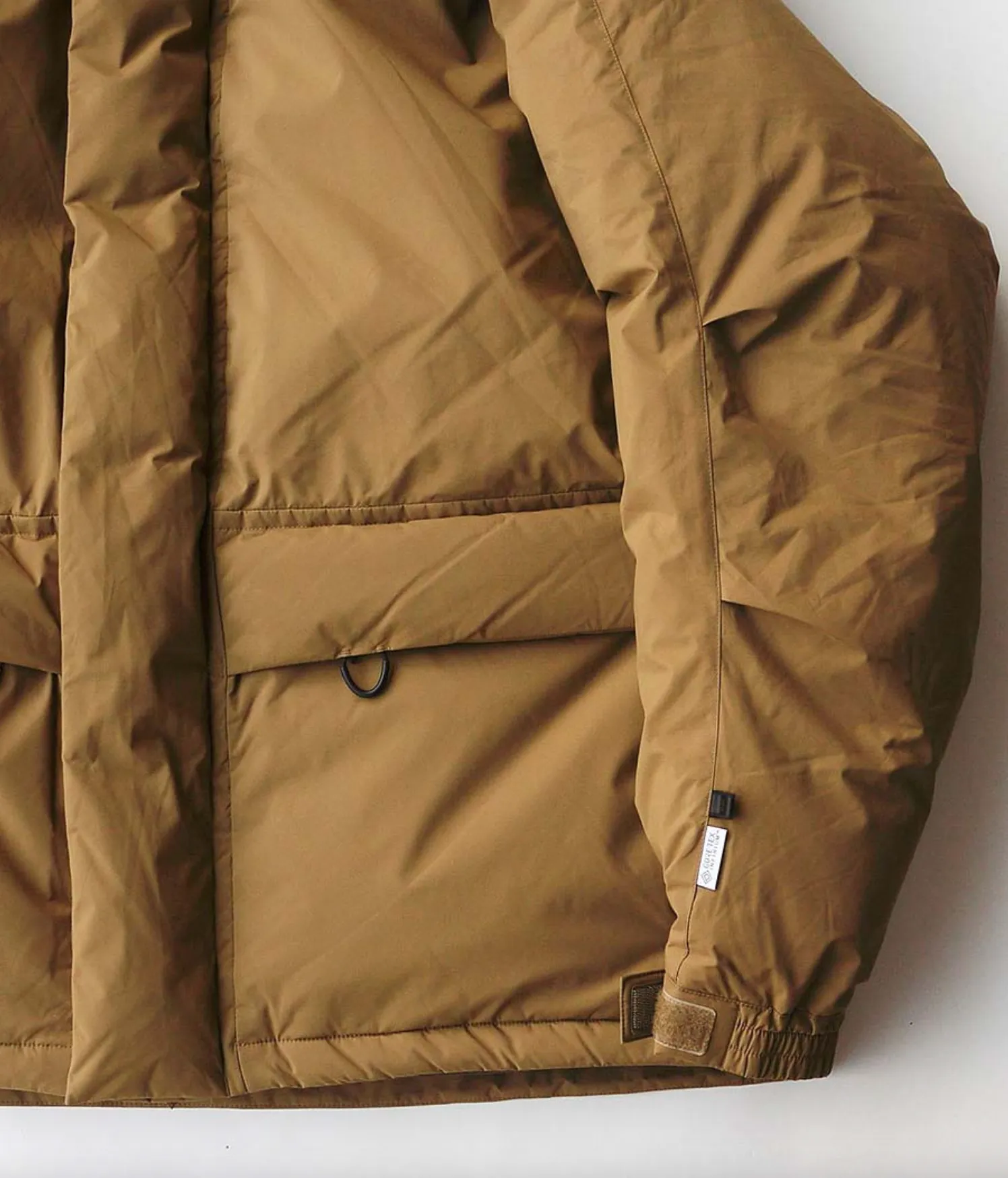 GORE-TEX INFINIUM™ EXPEDITION DOWN JACKET - BEIGE