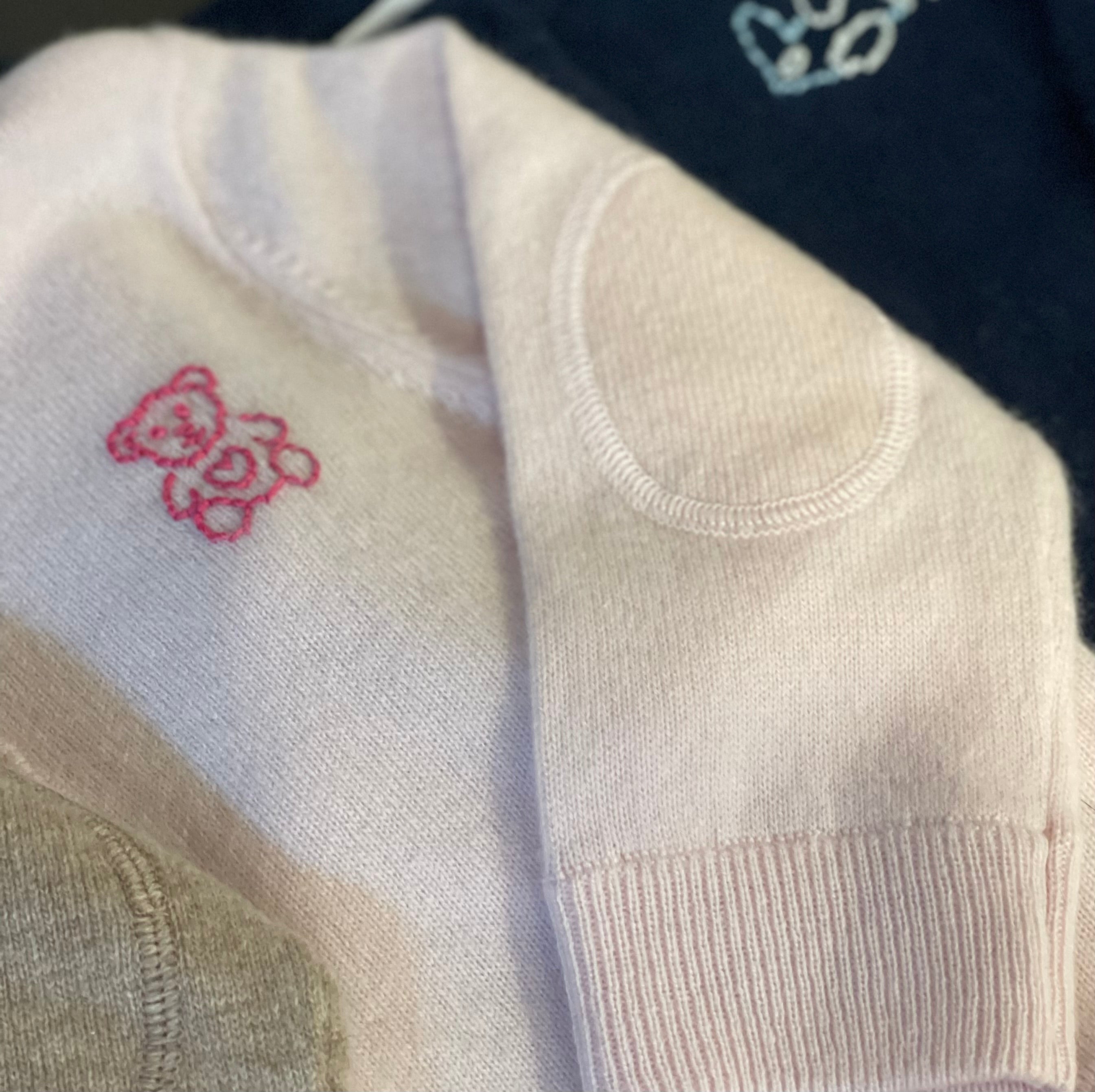 Le Fasheri Pink Cashmere Hand Embroidered Baby Bear Hooded Sweatshirt